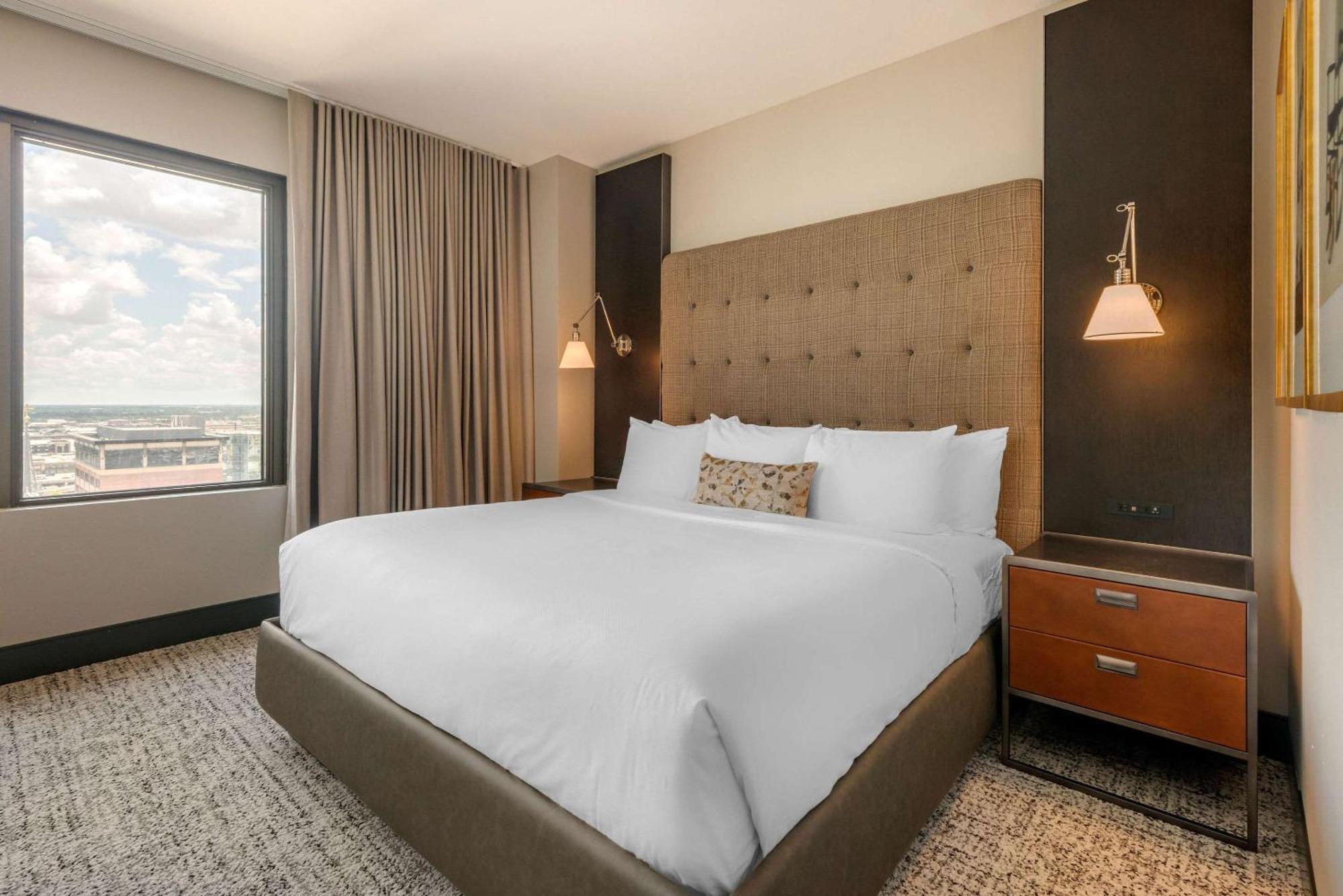 Cambria Hotel Houston Downtown Convention Center Εξωτερικό φωτογραφία